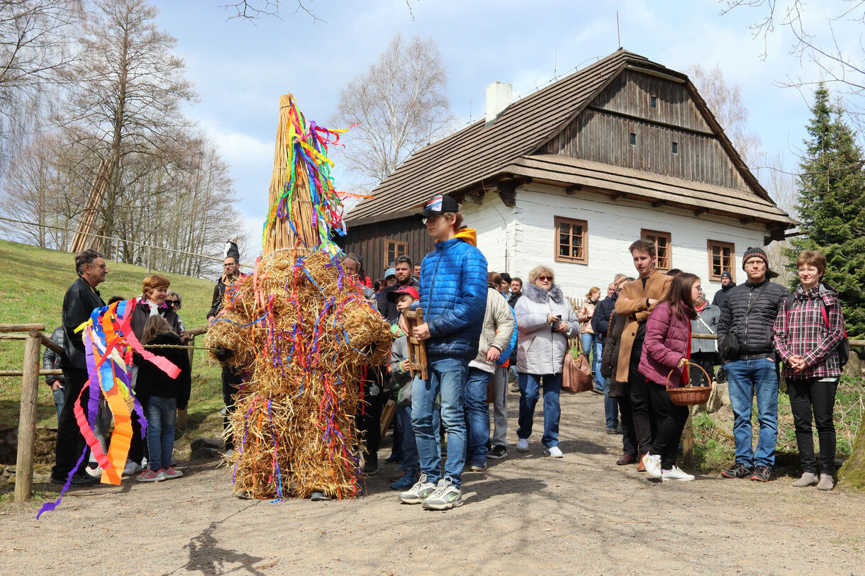 Z programu Velikonoce na Veselém Kopci, 2022. Foto: Pavel Bulena, Muzeum v přírodě Vysočina.