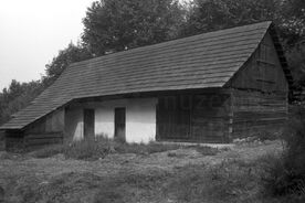 9_Valašská dědina, chalupa z Prlova, 1984 / The Wallachian Village, the cottage from Prlov, 1984