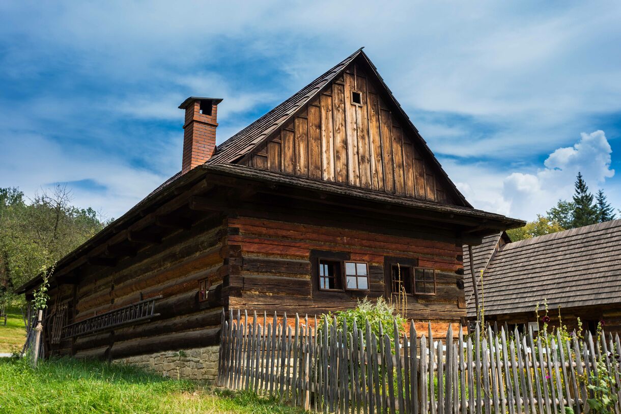 Lidová architektura a koncepční vývoj areálu Valašská dědina