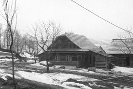 8_ Valašská dědina, usedlost z Valašské Polanky, 1973 / The Wallachian Village, the farmstead from Valašská Polanka, 1973