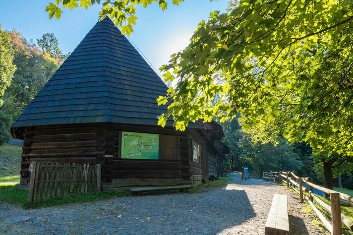 Šestiboká fojtská stodola z Hodslavic