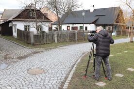 Z natáčení reportáže Toulavé kamery, 2023. Foto: Pavel Bulena, Muzeum v přírodě Vysočina