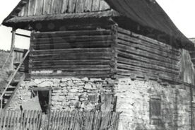 1_Lutonina, kovárna před demontáží, 1962 / Lutonina, the smithy before dismantling, 1962