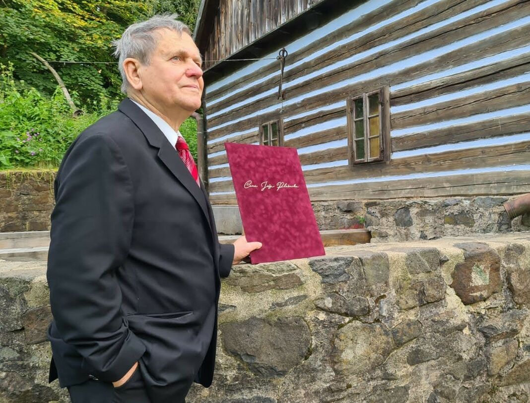 Zakladatel Muzea v přírodě Zubrnice PhDr. František Ledvinka obdržel cenu Jože Plečnika