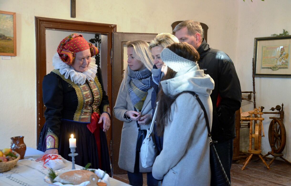 Hanácké kroje a paličkování