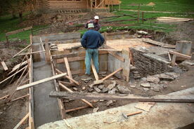 8_Valašská dědina, stavba hostince, sklepní klenba, 2007 / The Wallachian Village, construction of the inn, the cellar vault, 2007