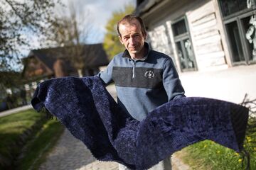 Tkadlec Josef Fidler. Foto: Tomáš Kubelka, Čarokraj