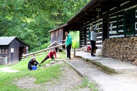 Dobrovolníci na Veselém Kopci, 2024. Foto: Jan Holík, Muzeum v přírodě Vysočina