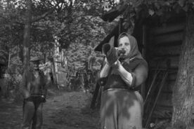 2. Paní Chovancová troubí na roh, 1976 / Mrs Chovancová blowing a horn, 1976
