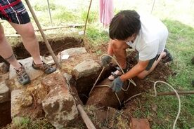 Občas se člověk pořádně zapotí s velkými balvany, 