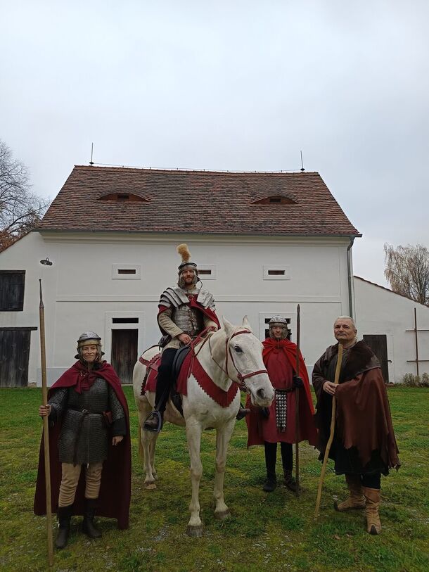 Svatomartinské hody na bolevecké návsi a statku U Matoušů