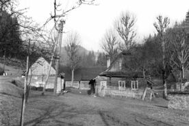 1_Matochova usedlost čp. 38 ve Velkých Karlovicích, 1962 / Matocha’s farmstead no. 38 in Velké Karlovice, 1962