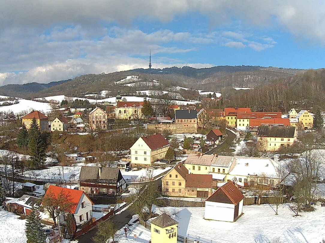 Pohled na Zubrnice od nádraží