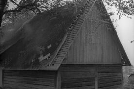 4_ Hodslavice, zadní štítová stěna stodoly, 1970 / Hodslavice, the back gable wall of the barn, 1970