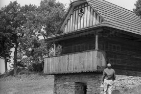 7_Valašská dědina, komora ze Seninky, 1970 / The Wallachian Village, the storage house from Seninka, 